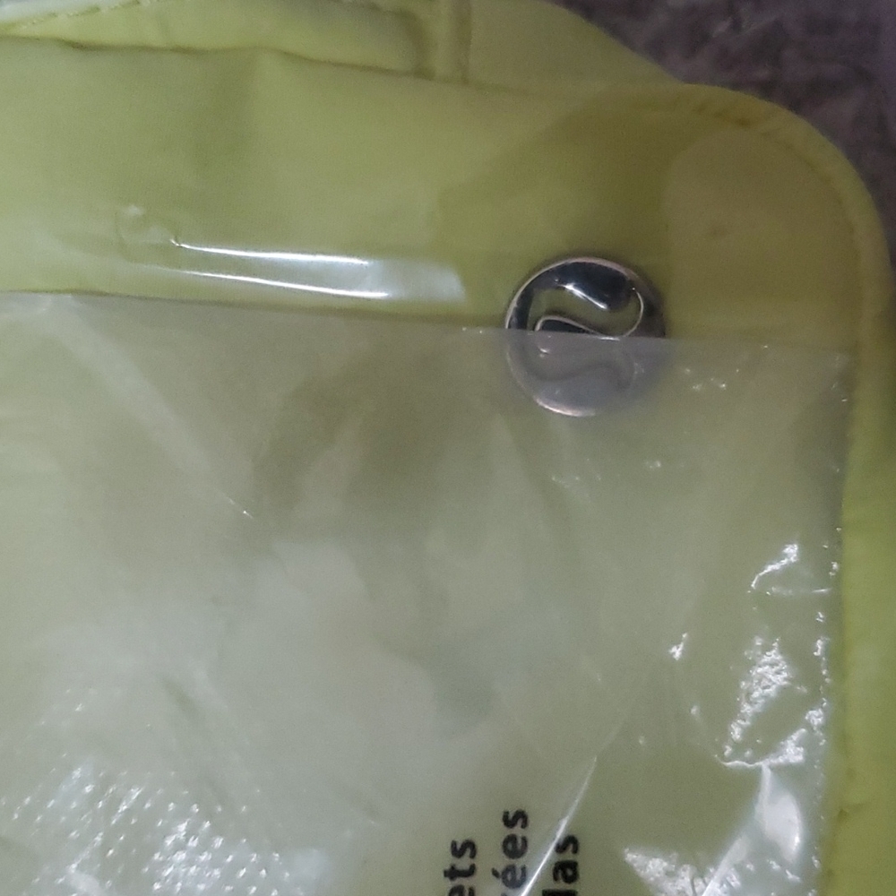 🆕️ LULULEMON EVERYWHERE BELT BAG - ELECTRIC LEMON COLOR - Picture 11 of 12